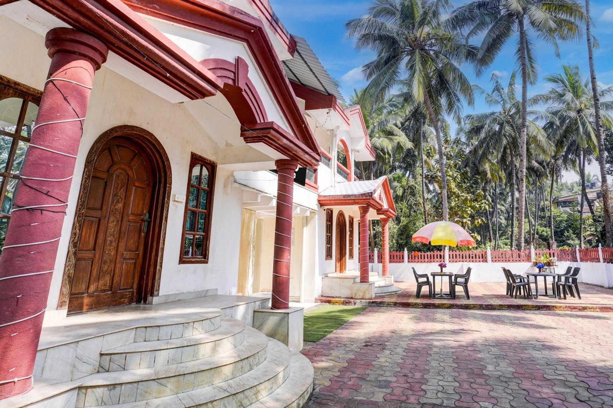 Oyo Flagship Triple Beach Guest House Benaulim Exterior foto